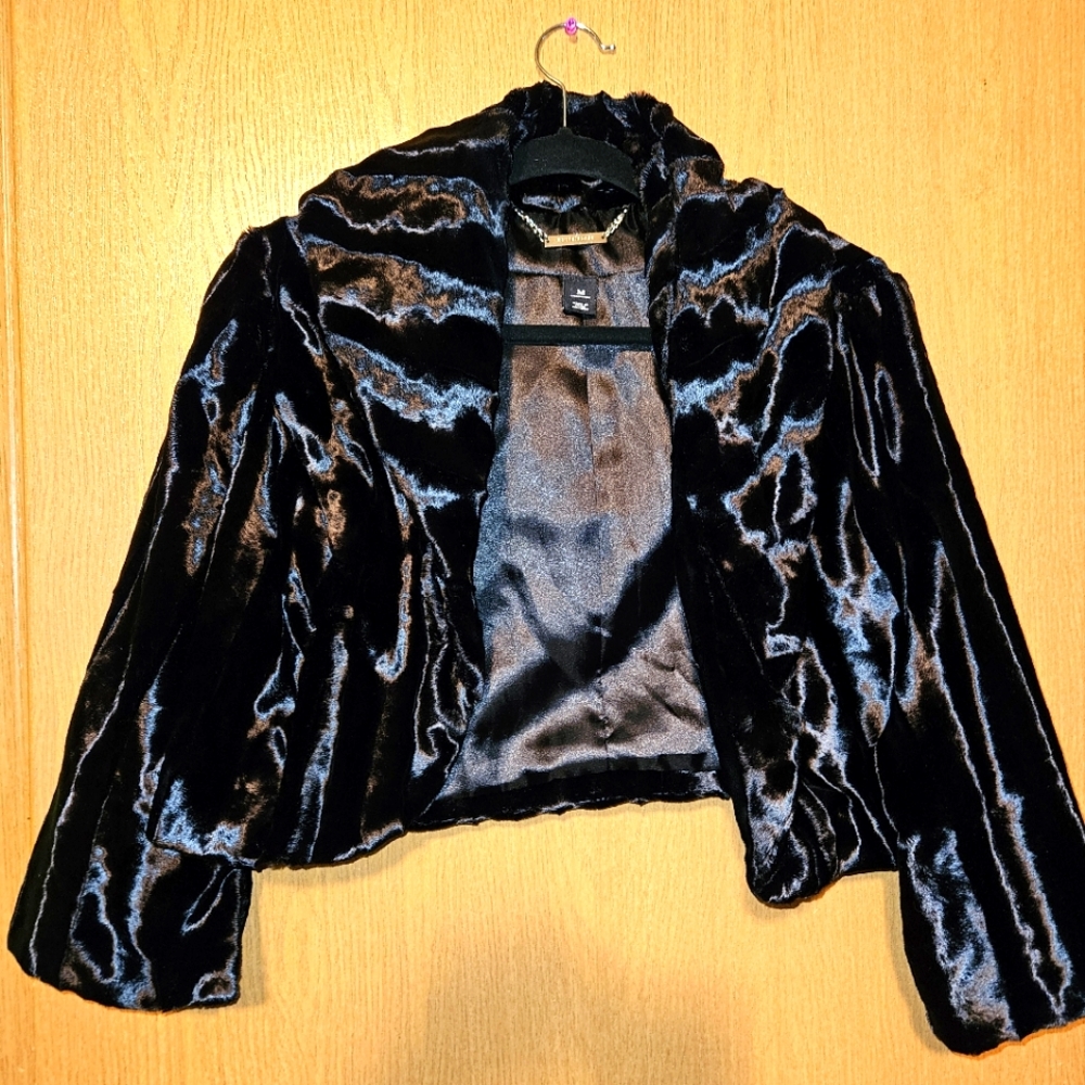 White House Black Market Cropped Velvety Faux Fur Coat Shrug Jacket